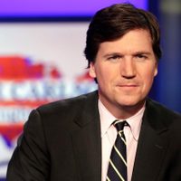 El presentador Tucker Carlson se va de Fox News