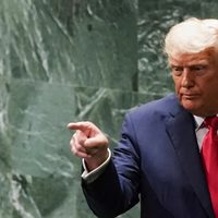 Trump avisó que hay “cierre total” del espacio aéreo venezolano