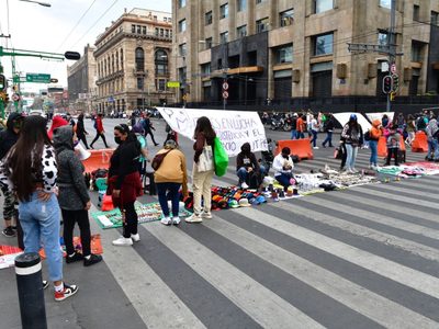 Vagoneras del Metro bloquearon durante 8 horas Eje Central y Avenida Juárez