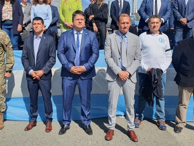 La ciudad de Neuquén disfrutó del histórico desfile cívico militar por sus 118 años