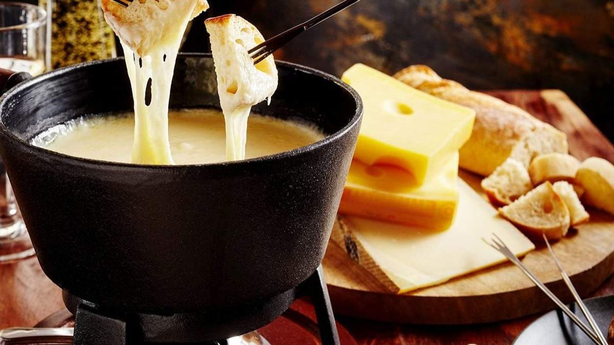 Fondue de queso: top de la cocina suiza. Fuente: (Twitter)
