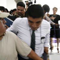 '¿Por qué inhumó usted a mi hijo en esas fosas?”, reclaman a exfiscal por caso Tetelcingo (Video)