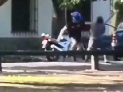 Mató a golpes al conductor de un auto en una discusión de tránsito