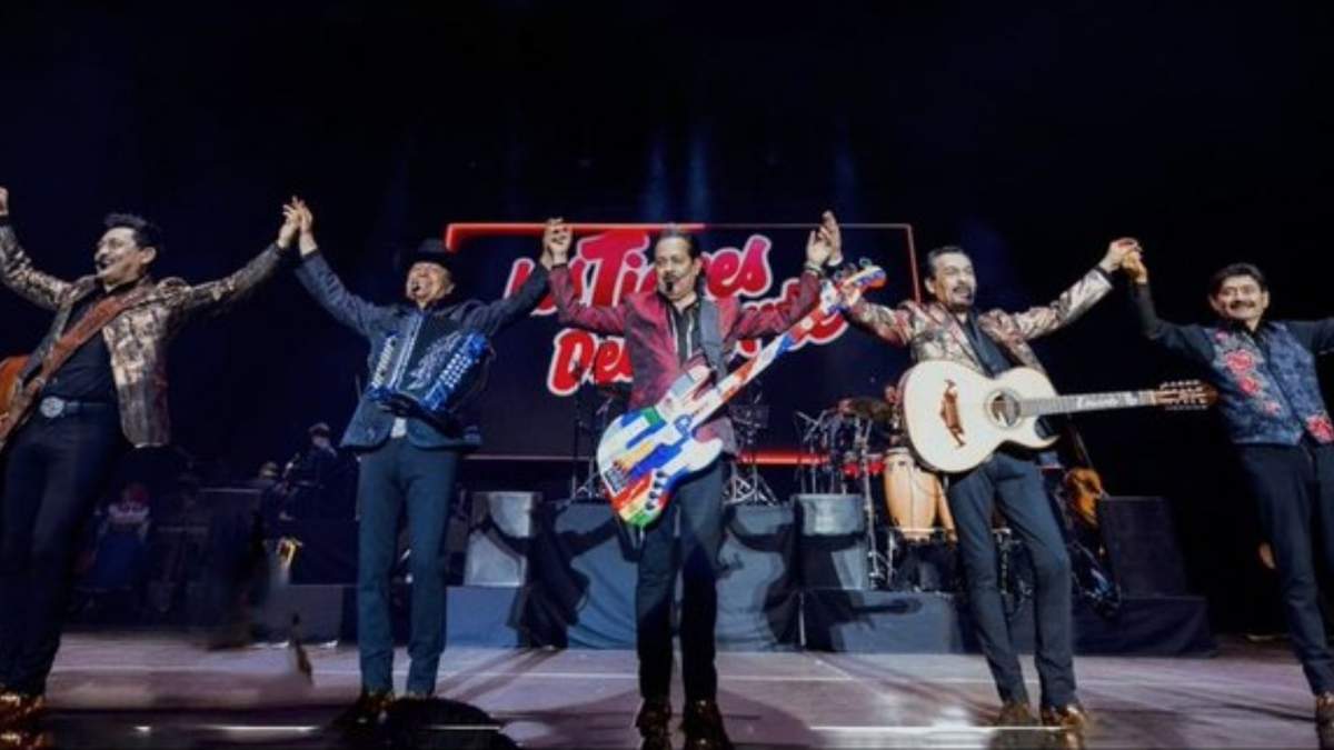 Los Tigres del Norte durante su presentación en Londres