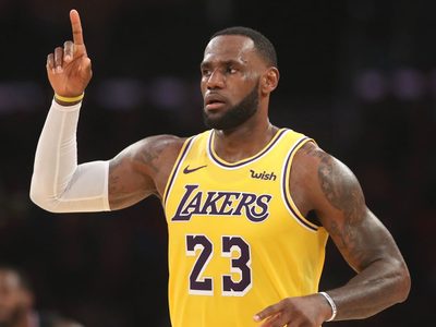 LeBron James superó una marca histórica de Kobe Bryant
