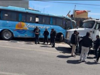 Choca camión con peregrinos que iban a Chalma; hay 15 lesionados