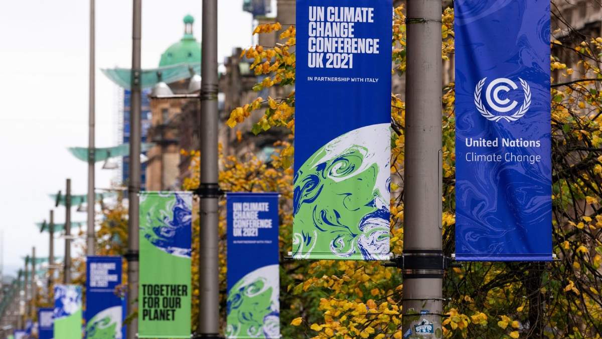 Carteles de la COP26 en Escocia. Fuente. (Twitter)