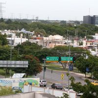 Autoridades de Campeche localizan un tiradero clandestino de desechos químicos industriales