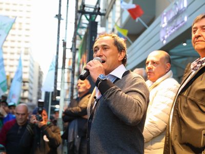 El gremio de los ferroviarios negocia sumas fijas para enero, febrero y marzo