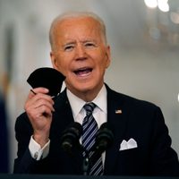Todos los adultos en EU son elegibles para ser vacunados desde el 1 de mayo: Biden
