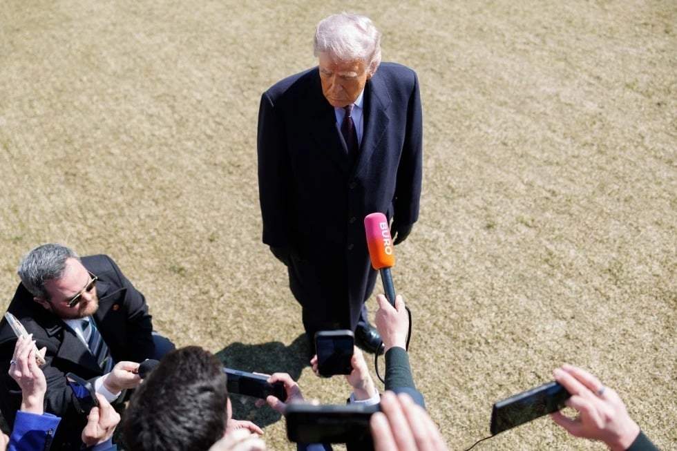 Trump plantea la posibilidad de una "toma amistosa de control de Cuba" tras conversar con La Habana