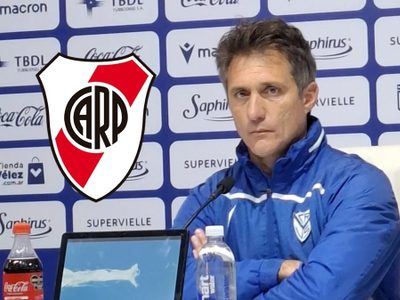 ¿Se complica la negociación?: la respuesta de River ante el llamado de Vélez por un juvenil