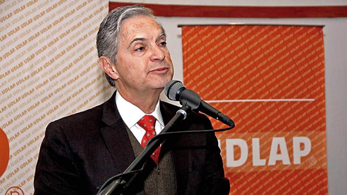 Derbez Bautista. "Es una campaña de desinformación"