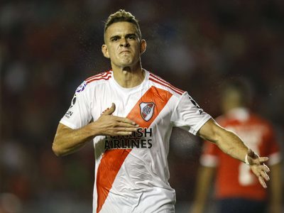 Alerta en River: los cuatro clubes interesados en Rafael Santos Borré