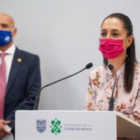 Sheinbaum pide denunciar amenazas de líderes de ambulantes para asistir a actos de candidatos