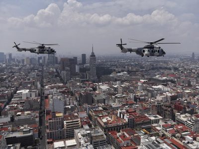 Así se vivió desde el aire el desfile militar por la Independencia (Fotogalería)