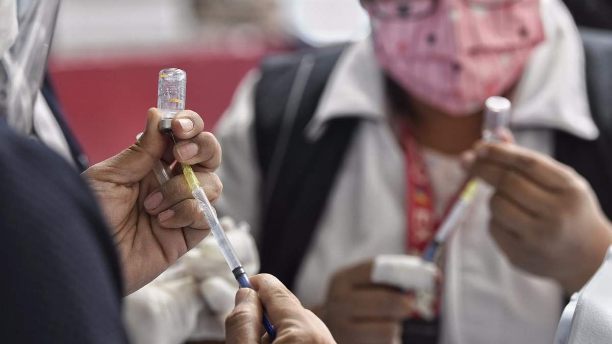 Aplicación de vacunas en Ecatepec