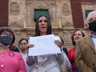 Rosario Robles acusa a Gertz Manero de haberla metido a la cárcel
