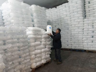 Gracias a la ola de calor, la venta de hielo se disparó en la provincia