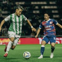 Unión sólo igualó en Banfield pero sigue liderando