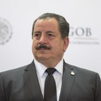 Gobernador de Jalisco destituye al fiscal general por caso de tráiler con cadáveres