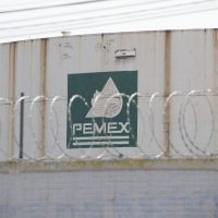 La baja de calificación de Fitch a Pemex encarecerá el crédito de la empresa: Citibanamex
