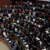 Avanza reforma a la Ley de Transparencia; oposición acusa de transición a un "régimen autoritario"