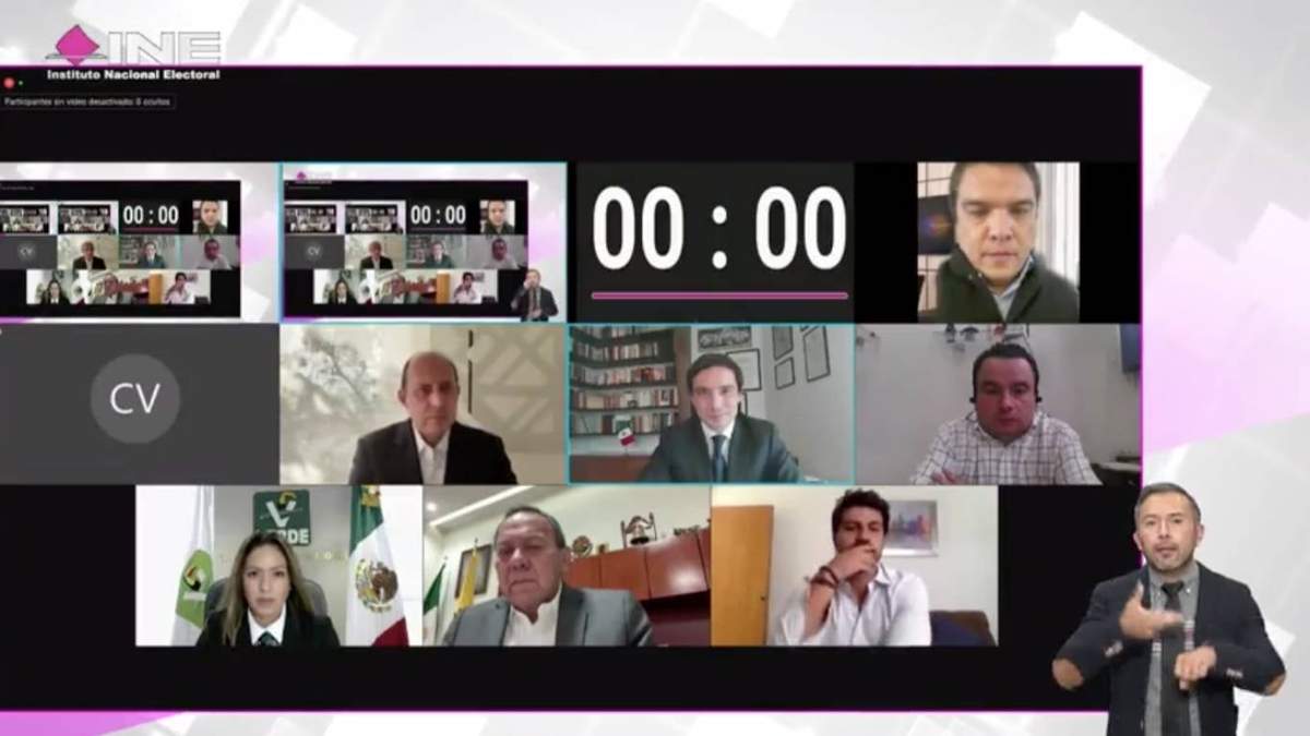 Primer Debate de Plataformas organizado por el INE