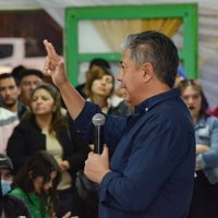 Rolando Figueroa se reunió con más de 500 jóvenes para charlar sobre becas, empleo y educación