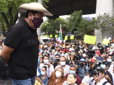 Salgado Macedonio dice que no era precandidato, sino "coordinador de la 4T" en Guerrero