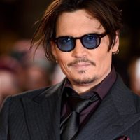 Johnny Depp recibe nuevo apoyo, un vecino declara a favor de él y enfrenta la 3° semana de juicio