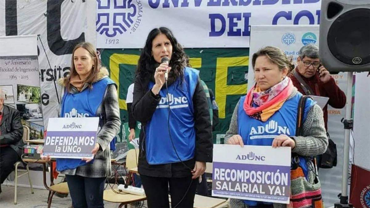 Docentes de la Universidad Nacional del Comahue. Fuente: (Twitter)