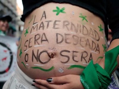 Esmeralda, de 14 años, fue violada, sufrió un aborto espontáneo y la Fiscalía la acusa de homicidio