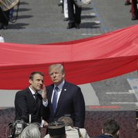 Franceses critican a Macron por invitar a Trump al desfile militar por el 14 de julio