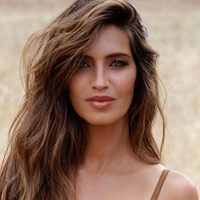 El look que siempre quisiste usar: Sara Carbonero impone esta moda que vuelve. ¡Mirá!