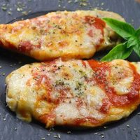 La parrilla no es solo para el asado: prepará estas increíbles pechugas a la pizza y preparate para los aplausos