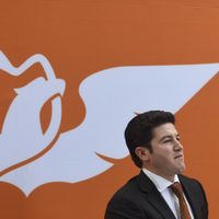 TEPJF castiga a Samuel García por actos anticipados de campaña