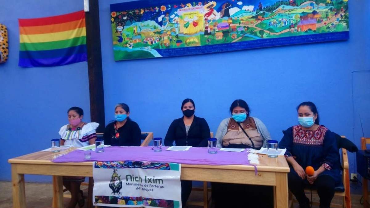 Integrantes del Movimiento de Parteras Nich Ixim