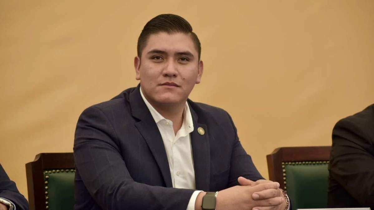 El diputado morenista Armando Corona Arvizu