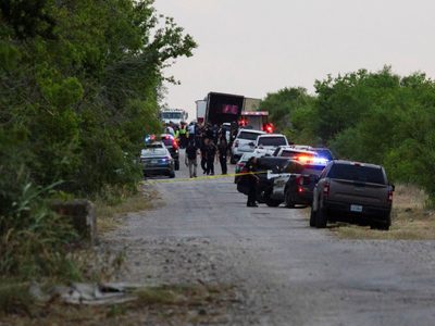 Tragedia en Texas: encuentran a más de 40 migrantes sin vida dentro de un camión abandonado