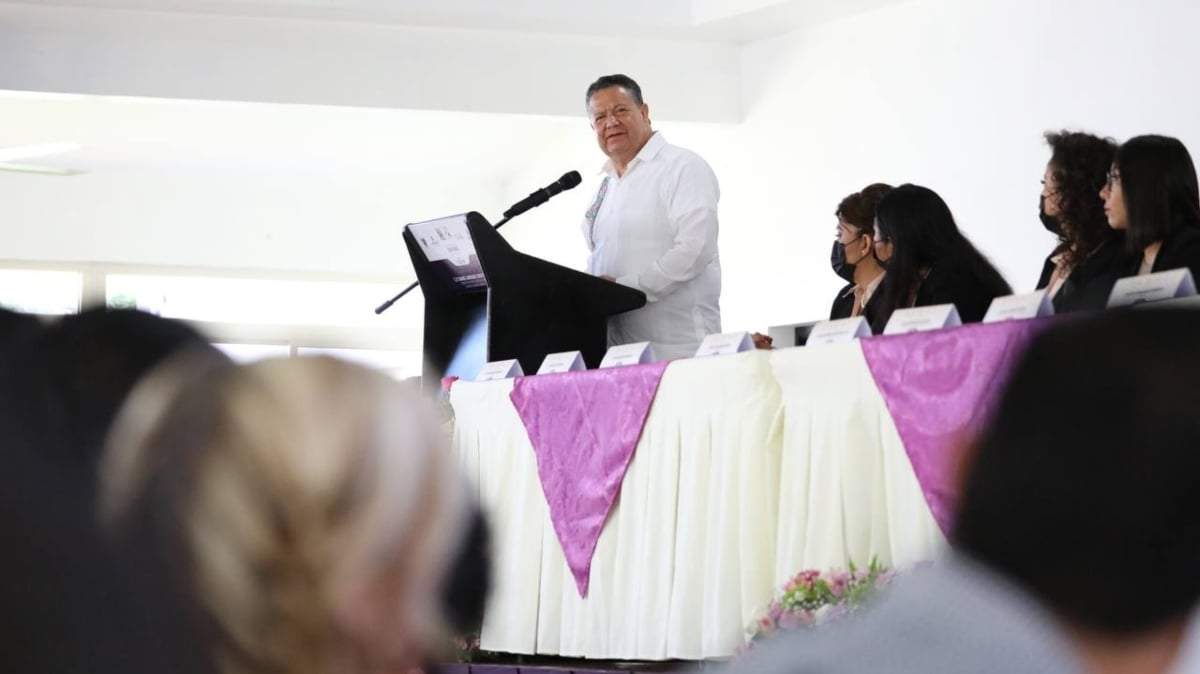 Julio Menchaca, gobernador de Hidalgo