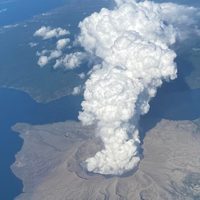 Miles de personas tuvieron que evacuar por la erupción de un volcán en Filipinas