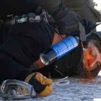 Protestas exigen que agentes de inmigración salgan de Minneapolis tras muerte de hombre en redada