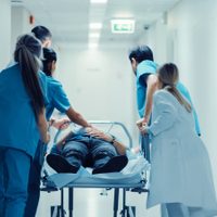 ¡Más refuerzos para combatir al coronavirus! Ingresarán 15.000 profesionales al sistema de salud