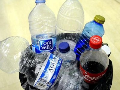 Si tenés una botella de plástico grande, creá este hermoso contenedor con onda vintage