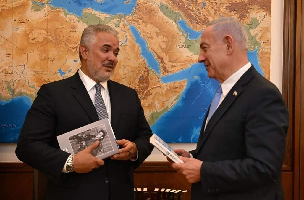 Iván Duque y Benjamín Netanyahu. En la mira de la justicia