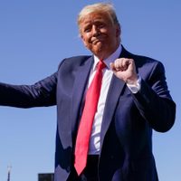 Trump llama a votar con un video “bailando” al ritmo de Village People