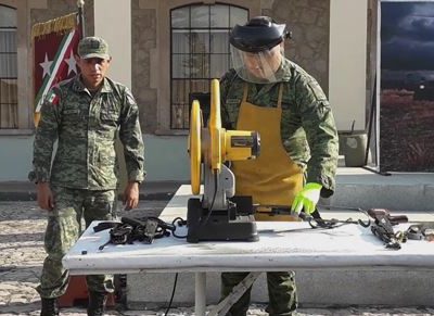La mitad de los michoacanos cuentan con armas; la Sedena destruye mil 100 artefactos