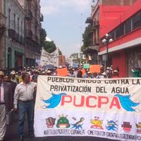 Marchan en Puebla contra la privatización del agua