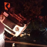 Volcadura de combi deja siete muertos y seis heridos en Jilotepec